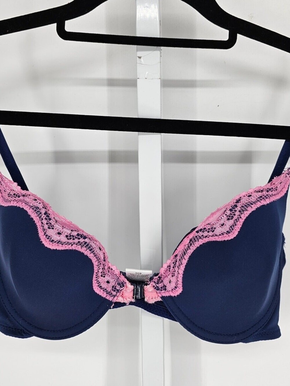 Vintage Rampage Intimates Womens Sz 36B Front Clasp T Shirt Bra Navy & Pink Lace